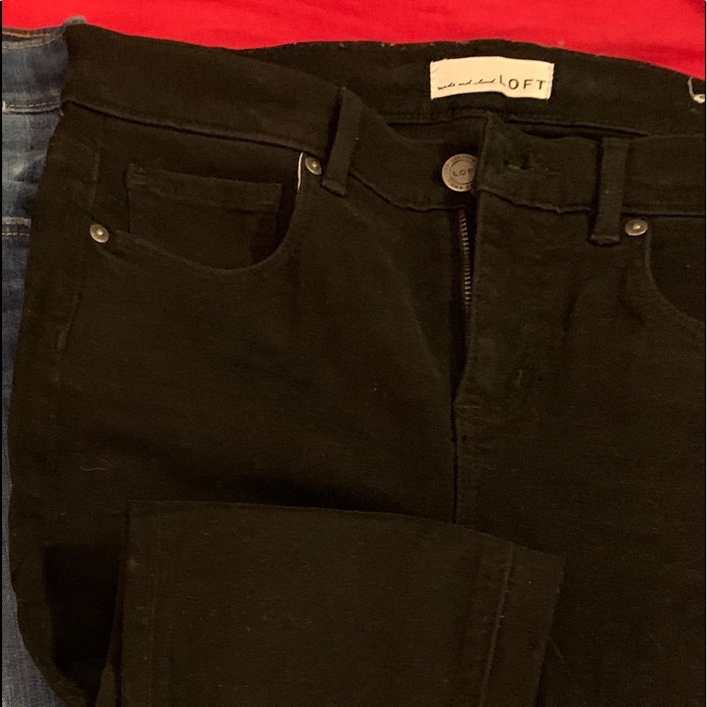 Never worn: Black skinny leg Loft jeans
